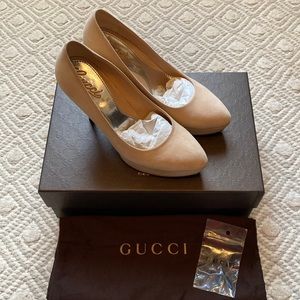Gucci nude pink suede heels